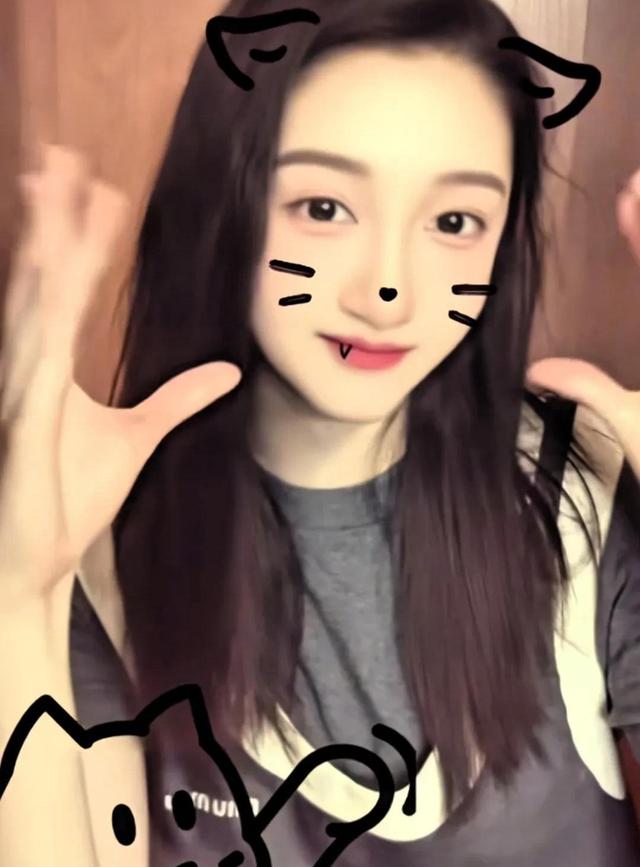 自称抖音粉丝百万的女人